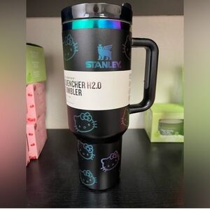 Matte Black Hello Kitty Stanley Black 40 Oz